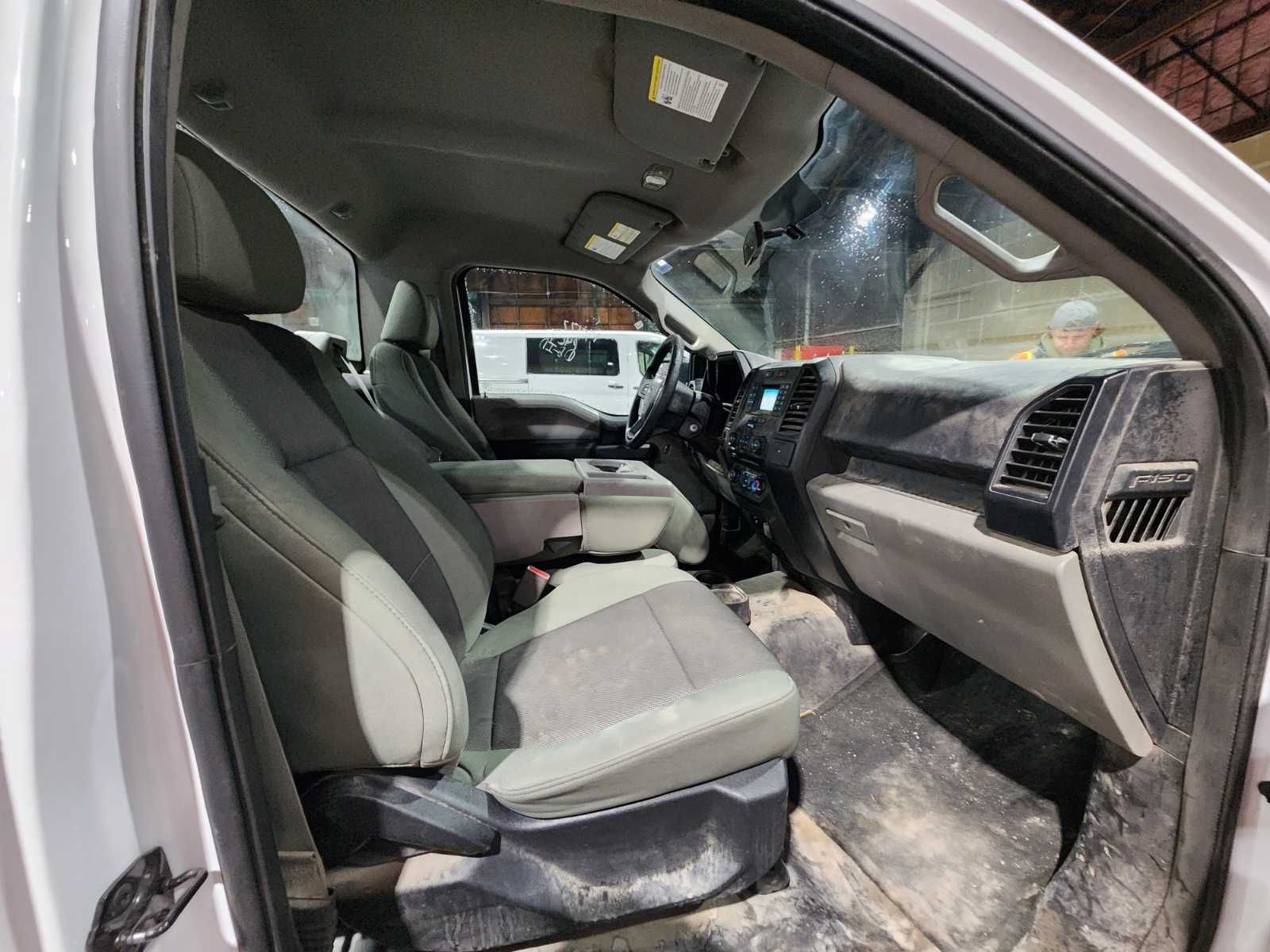FORD F-150 - 4