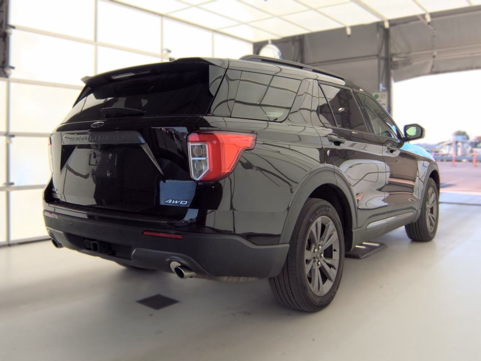 FORD EXPLORER - 6