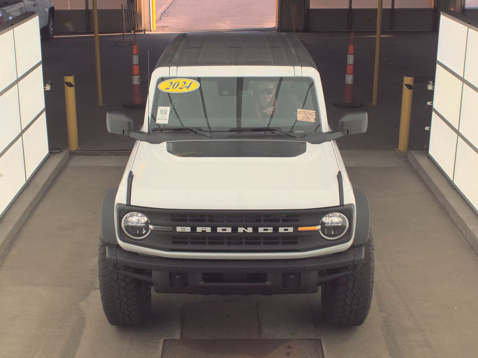 FORD BRONCO - 3