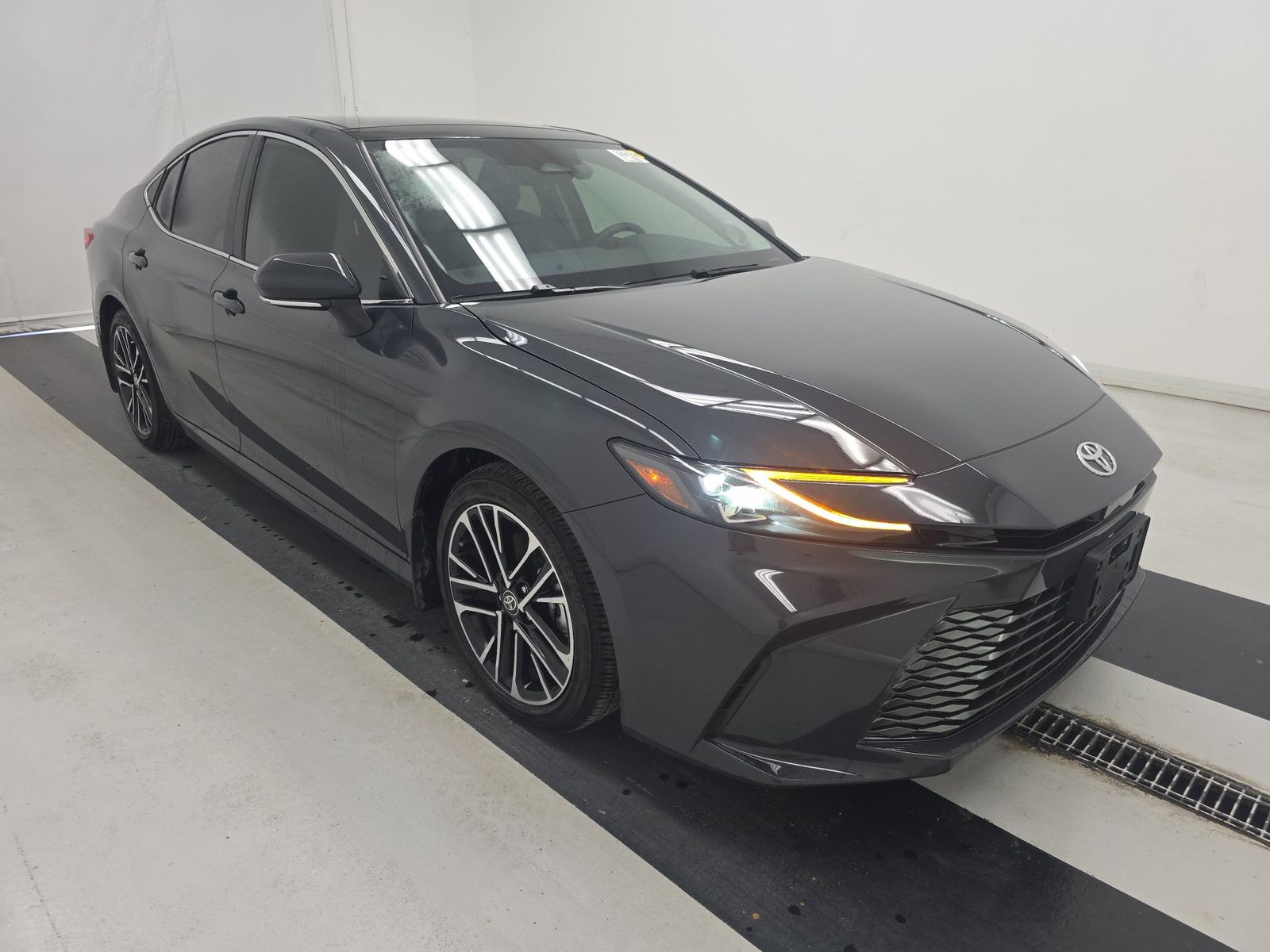 TOYOTA CAMRY - 4