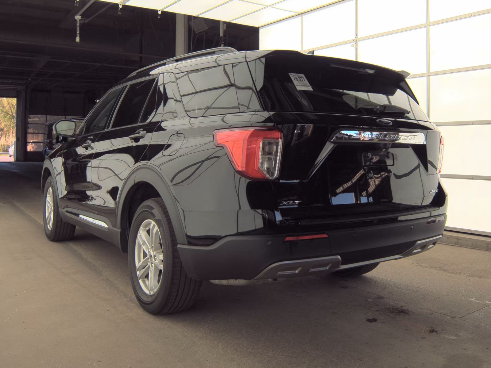 FORD EXPLORER - 9