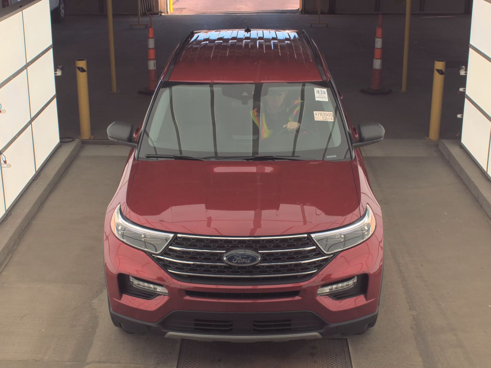 FORD EXPLORER - 3
