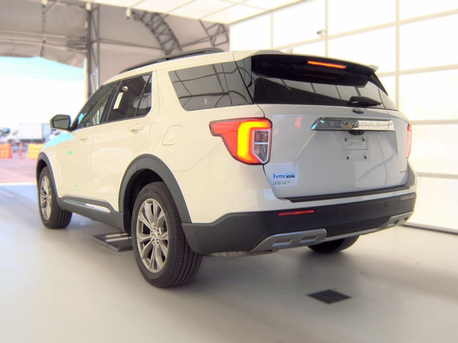 FORD EXPLORER - 9