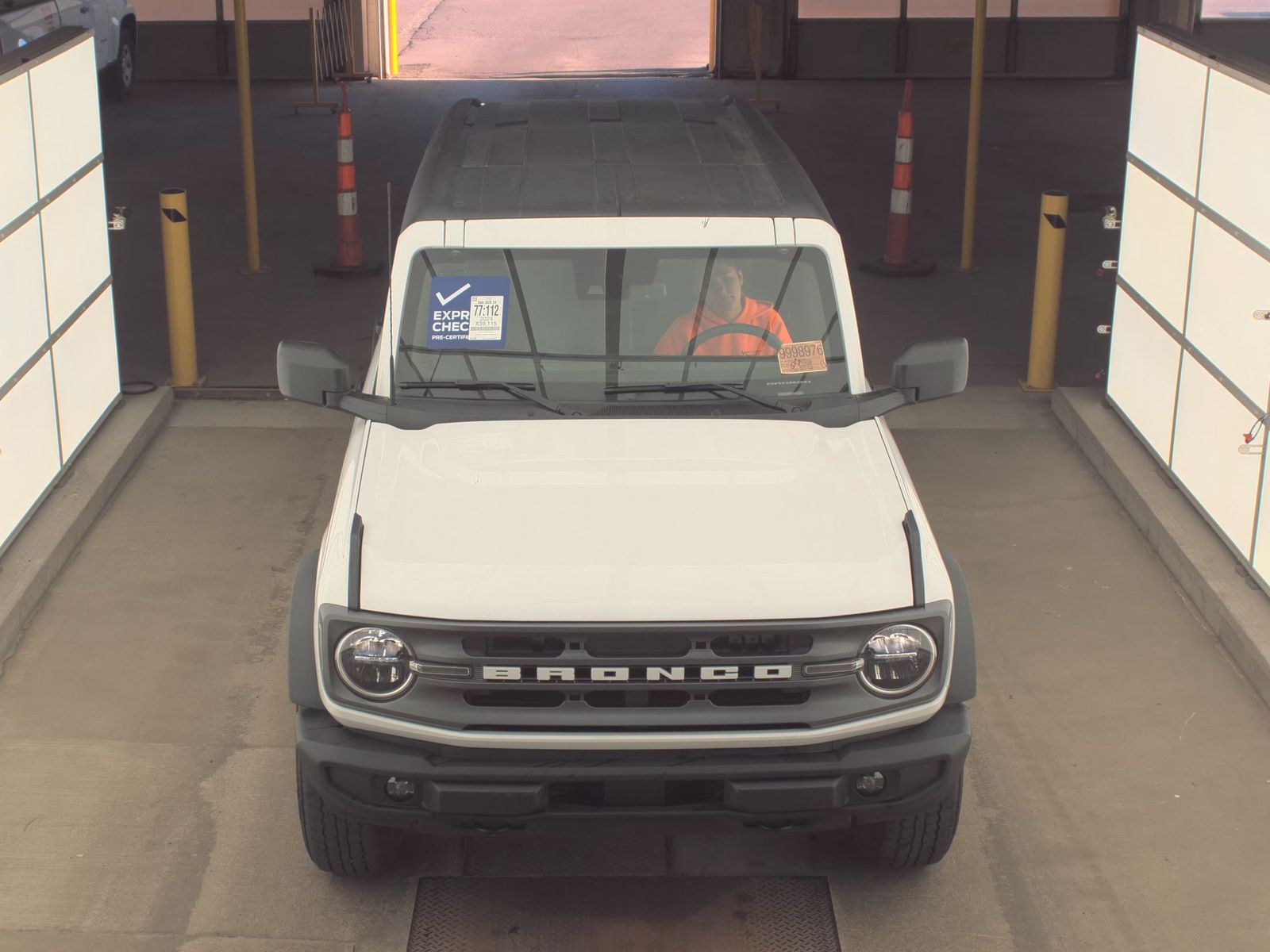 FORD BRONCO - 3