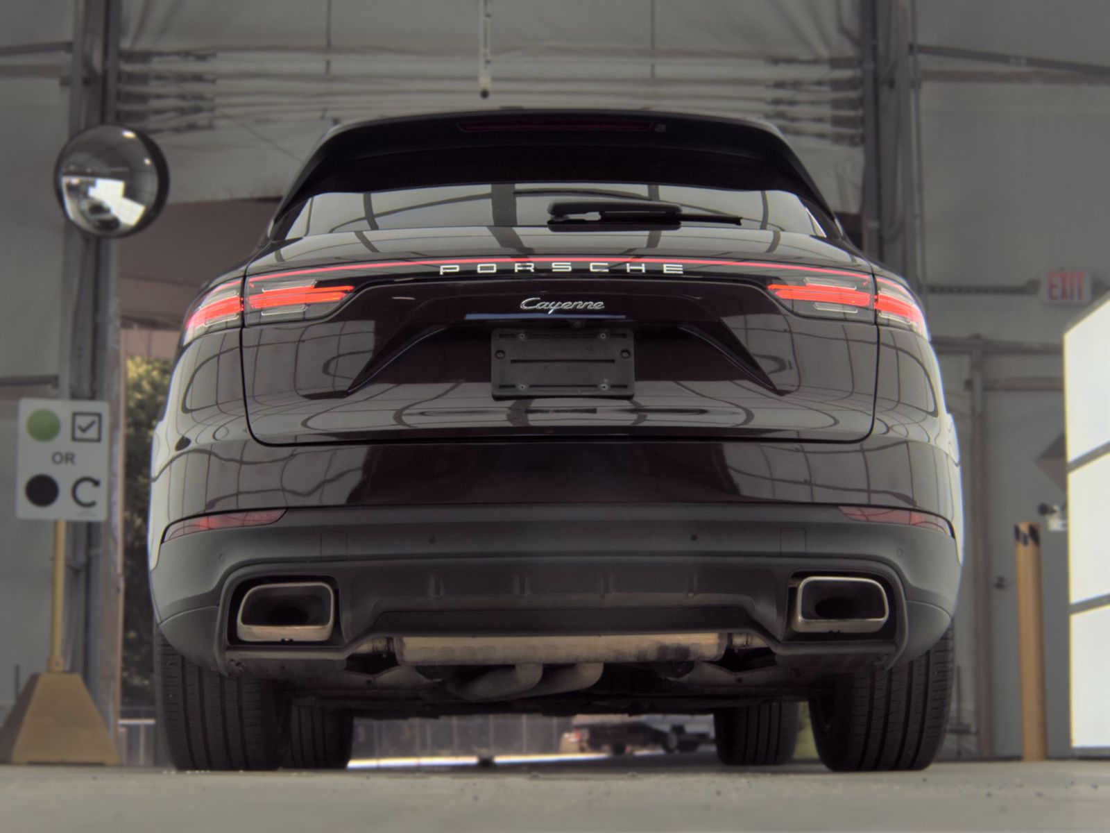 PORSCHE CAYENNE - 8