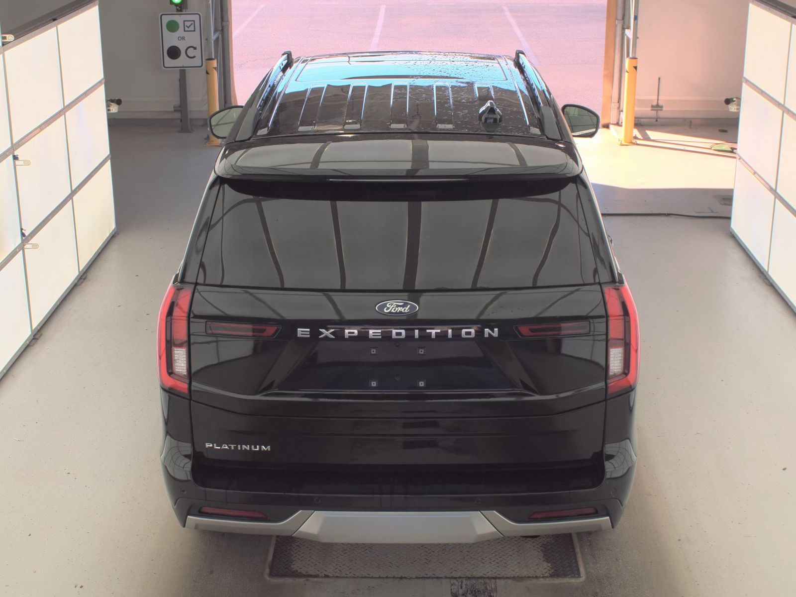 FORD EXPEDITION - 7