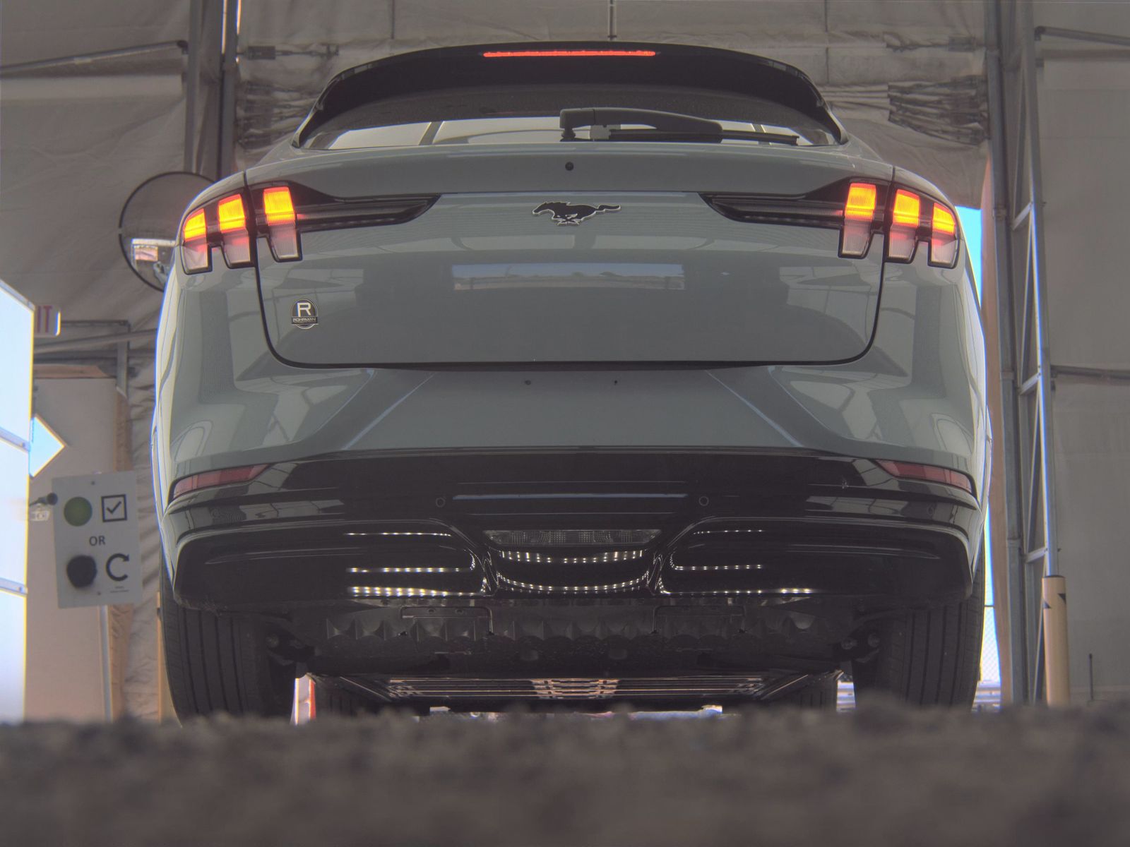 FORD MUSTANG MACH-E - 8