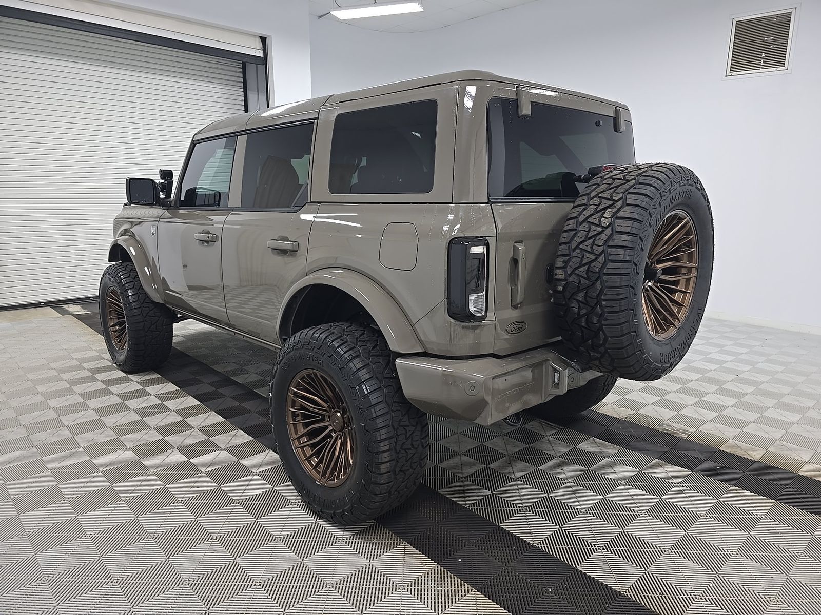 FORD BRONCO - 7