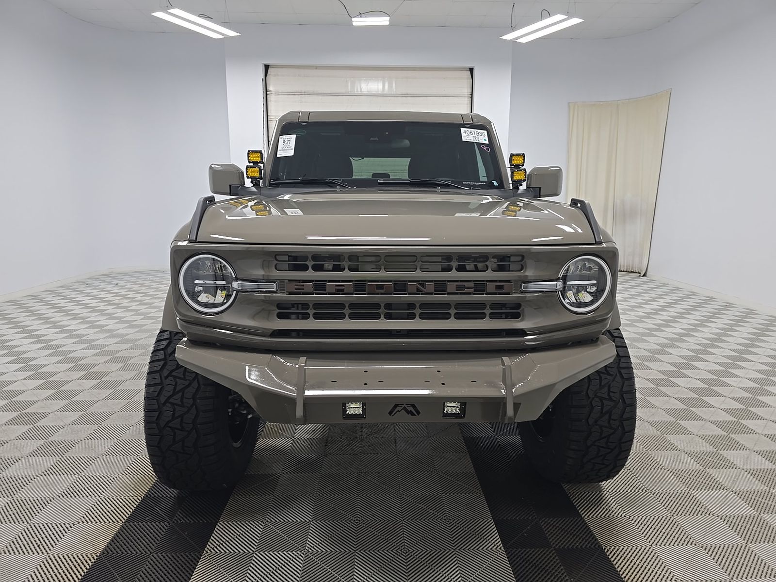 FORD BRONCO - 3