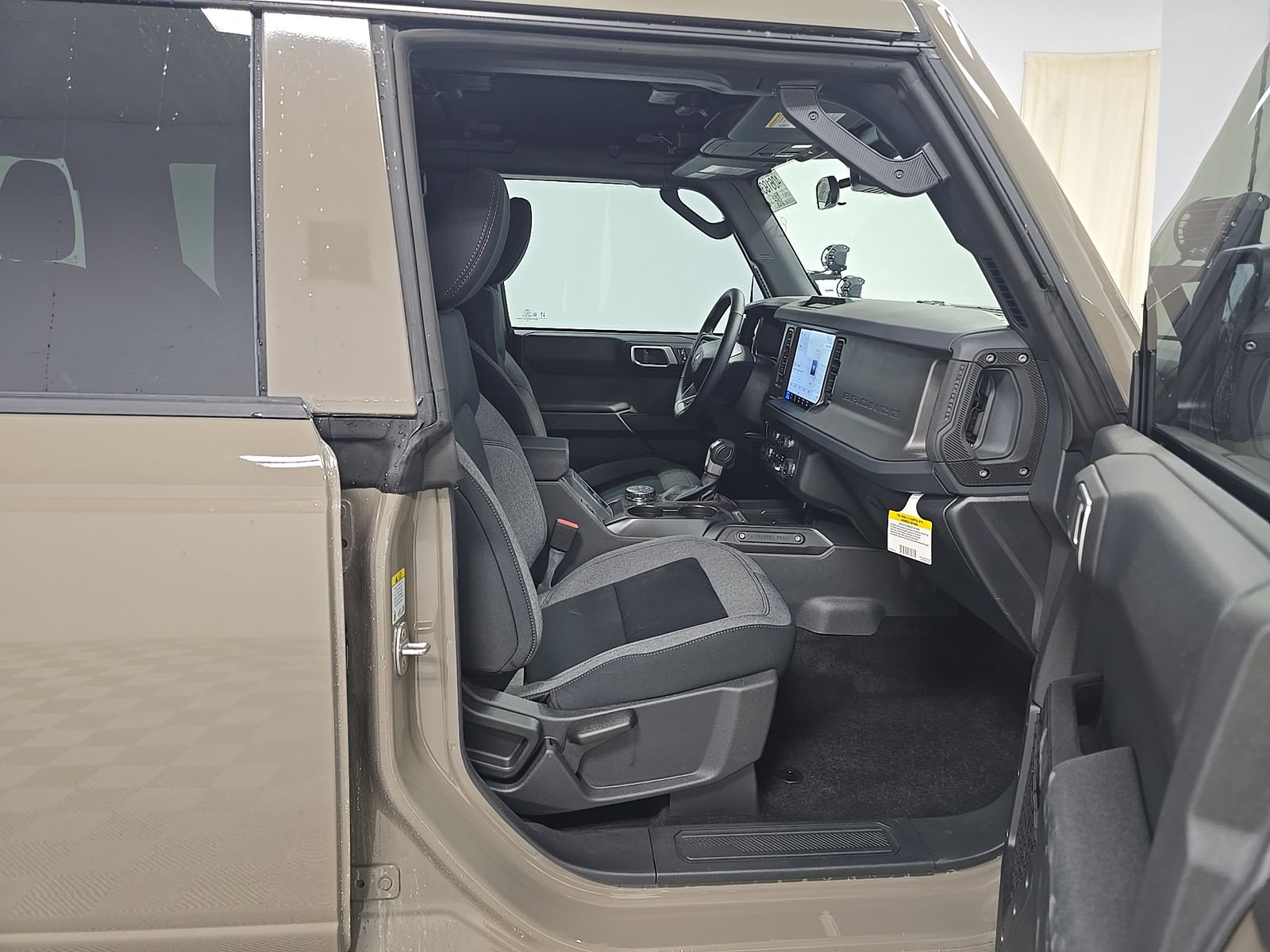 FORD BRONCO - 9