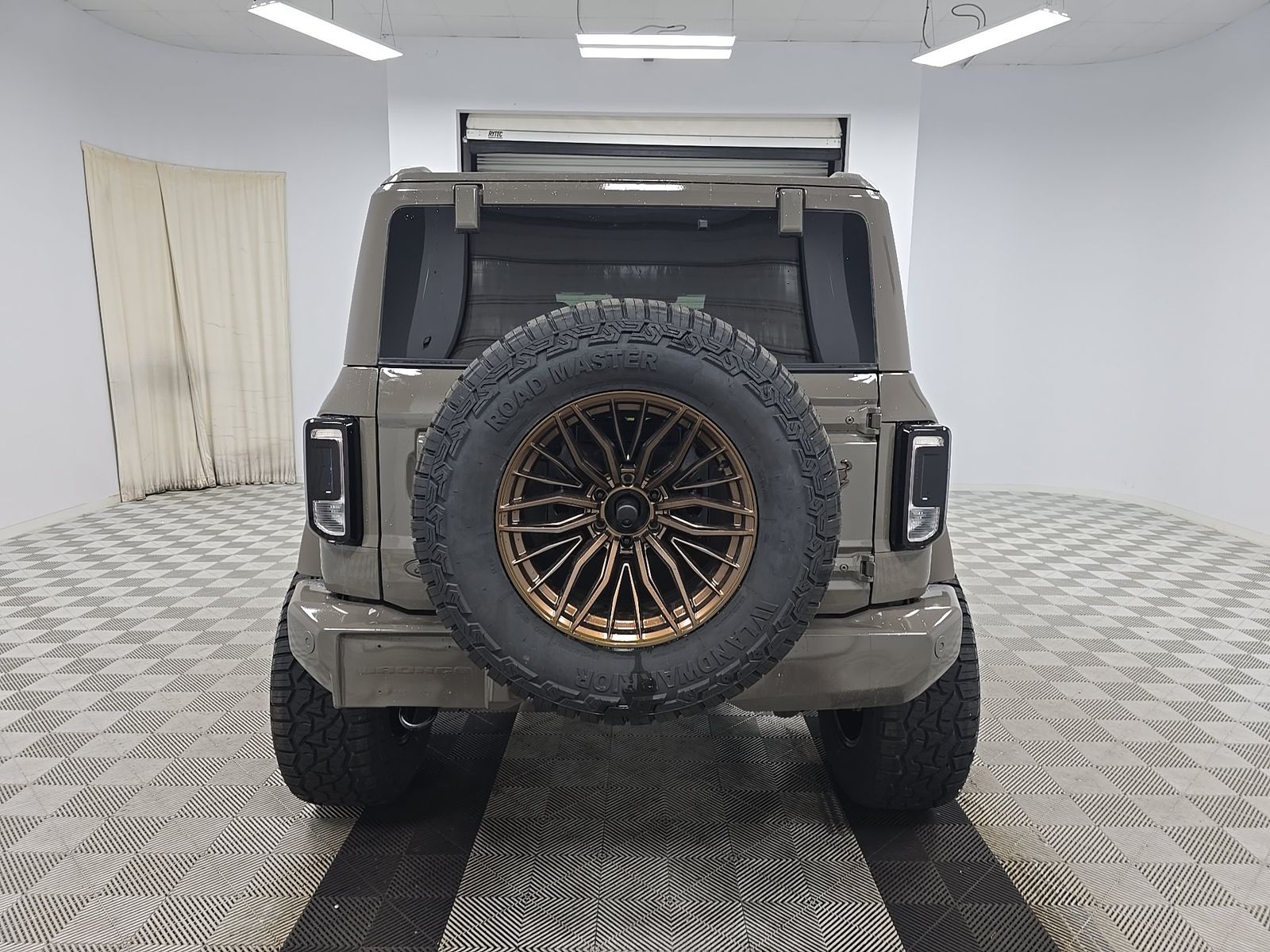 FORD BRONCO - 6