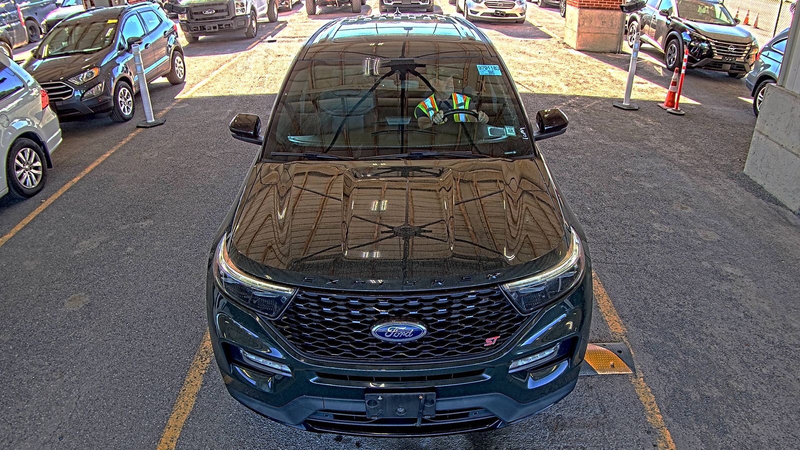 FORD EXPLORER - 3