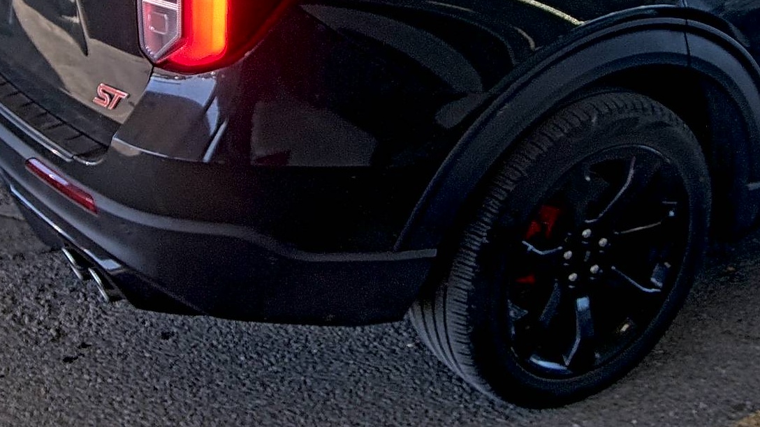 FORD EXPLORER - 10