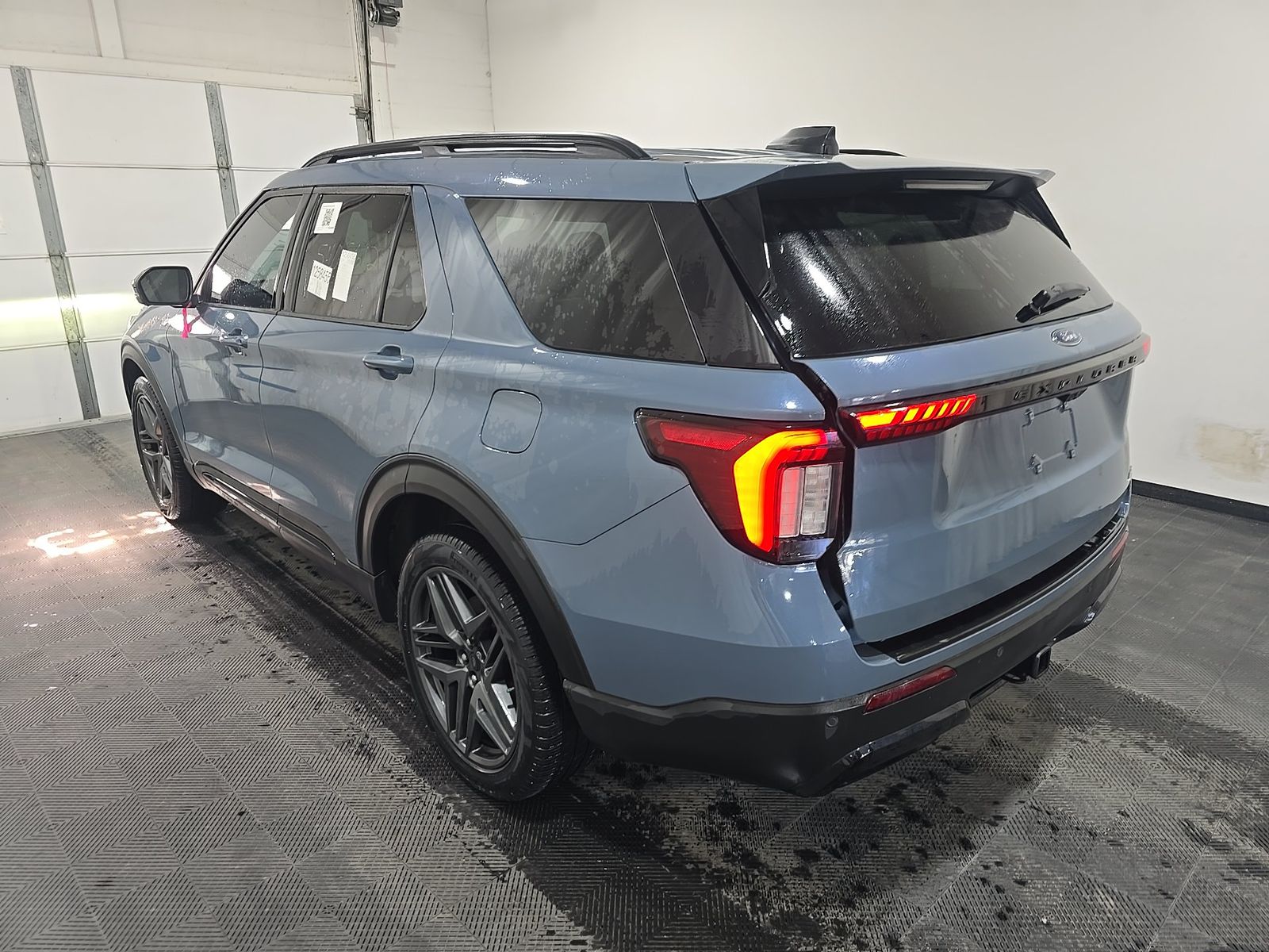 FORD EXPLORER - 7