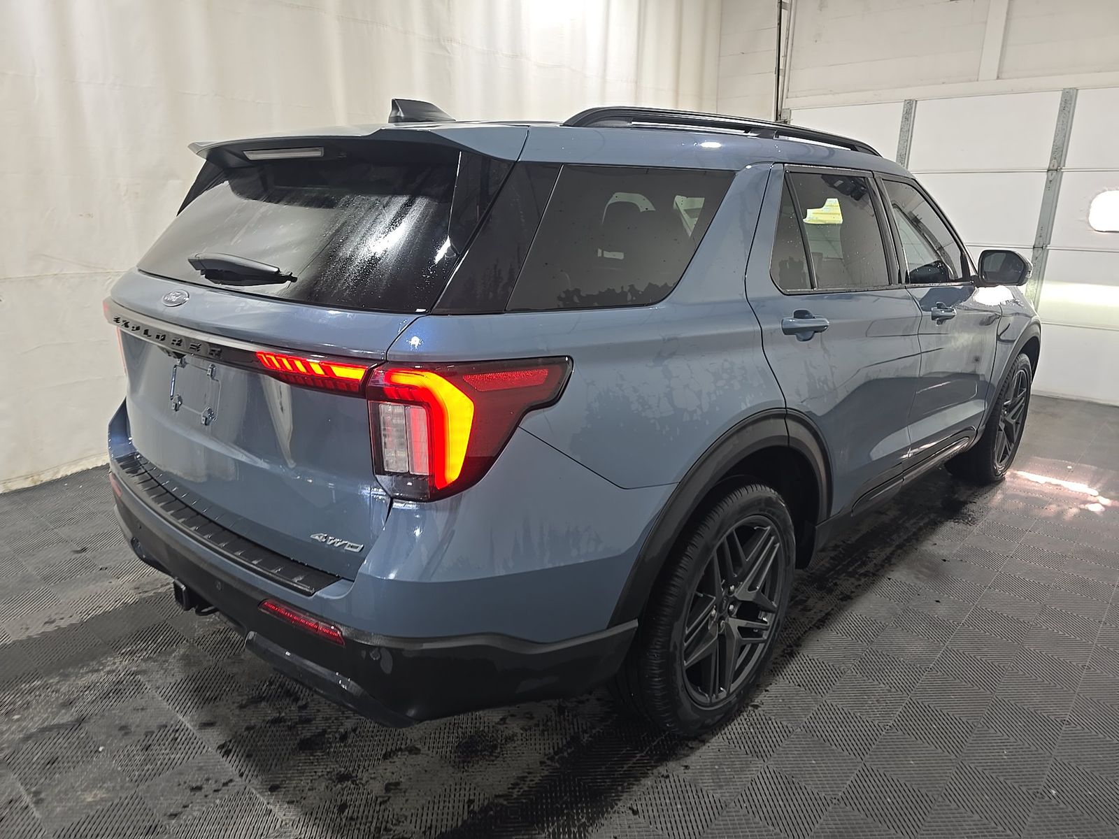 FORD EXPLORER - 5