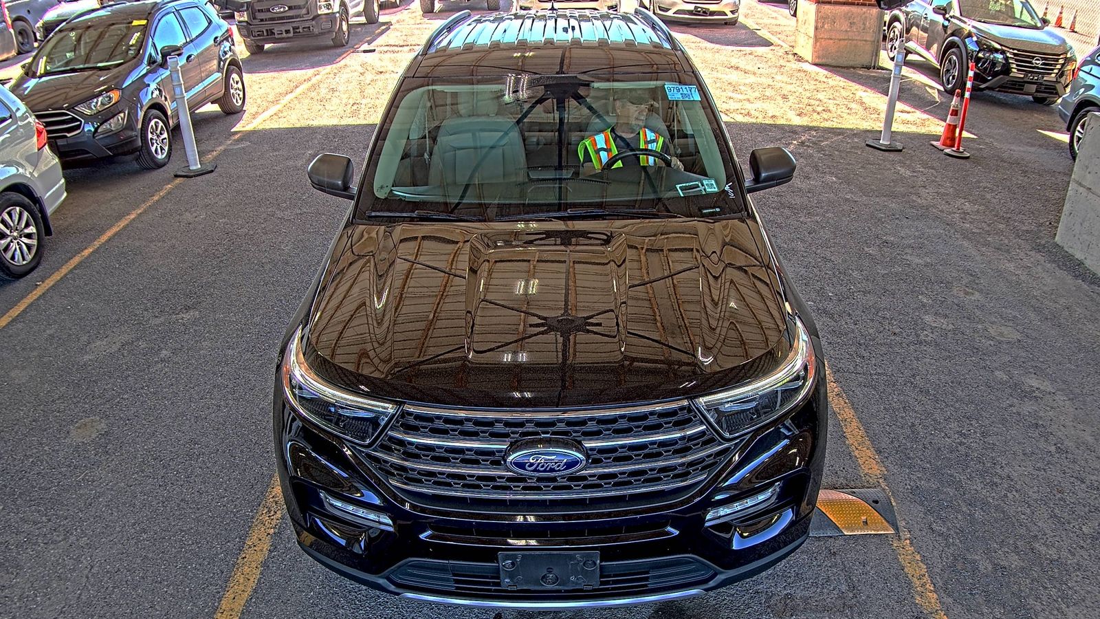 FORD EXPLORER - 3