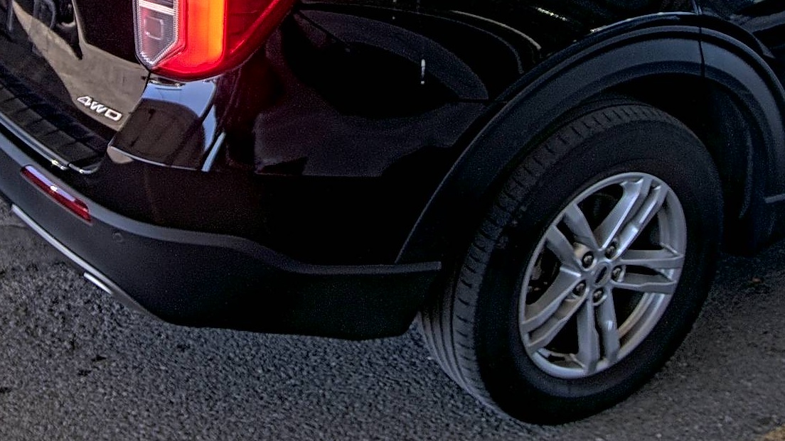 FORD EXPLORER - 10