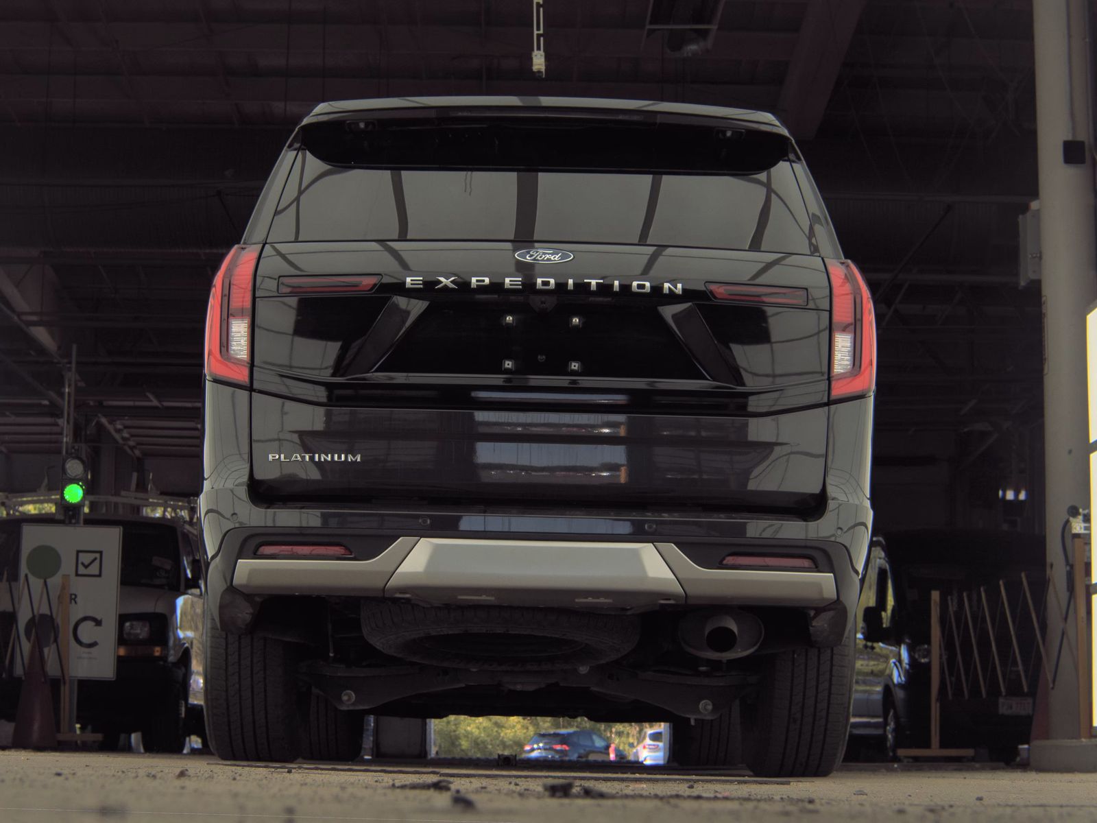 FORD EXPEDITION - 8