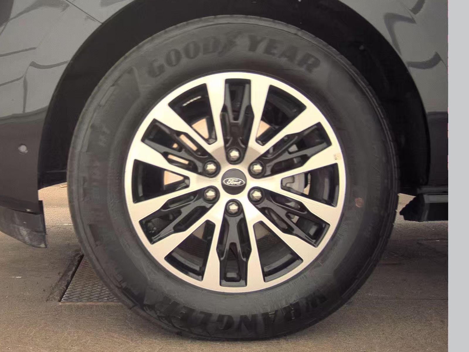 FORD EXPEDITION - 10