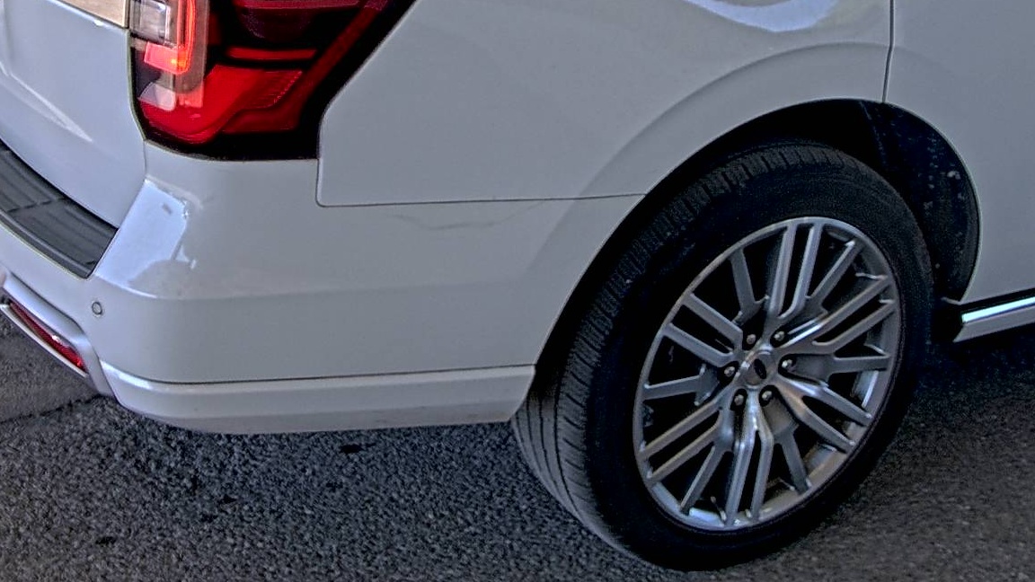 FORD EXPEDITION - 10