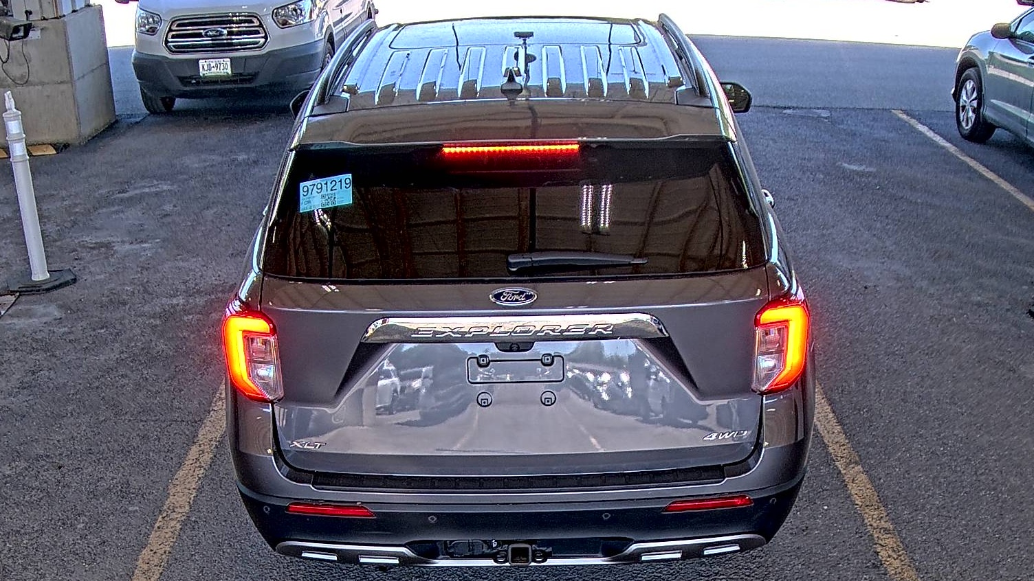 FORD EXPLORER - 6