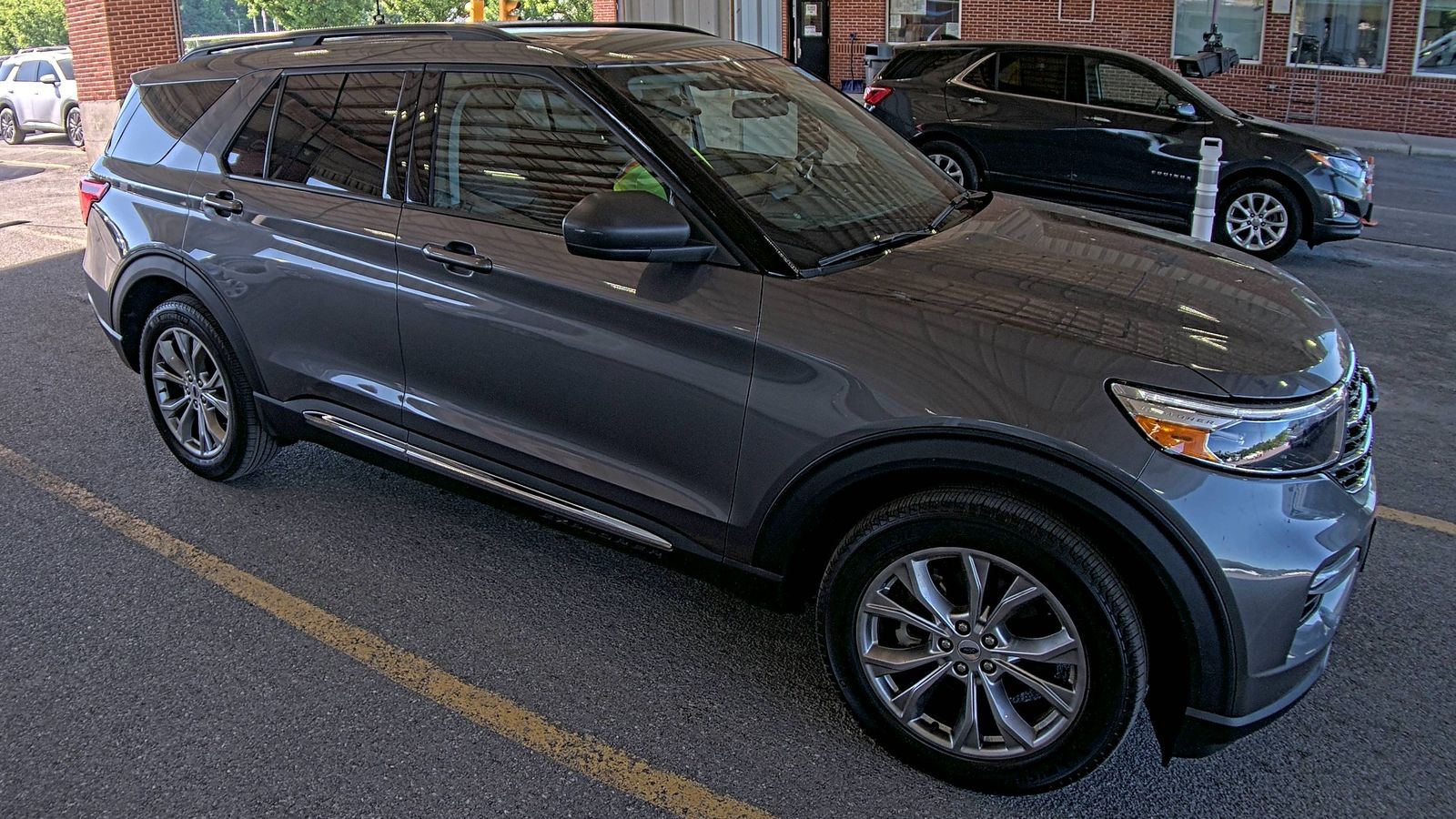 FORD EXPLORER - 4