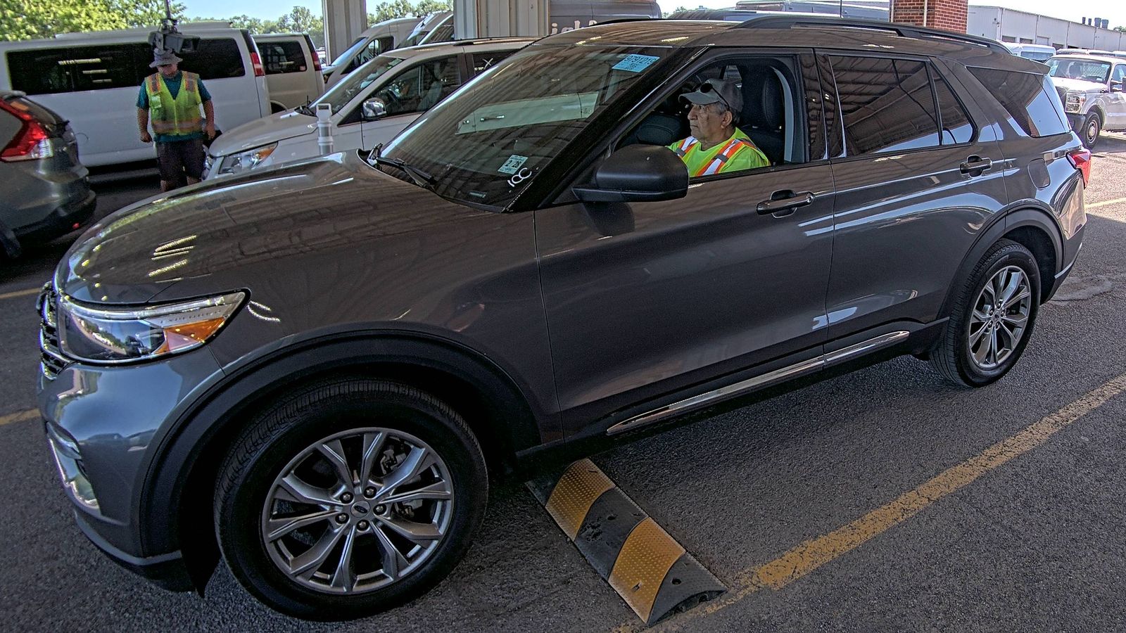 FORD EXPLORER - 1