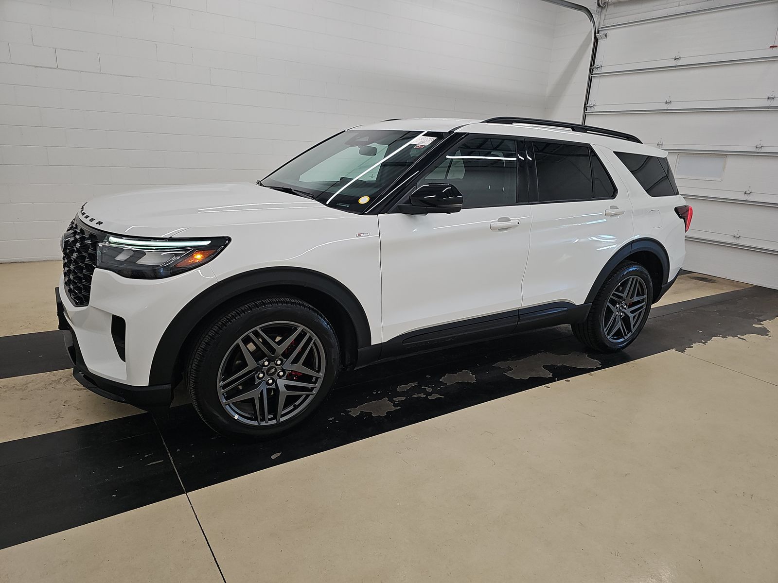 FORD EXPLORER - 1