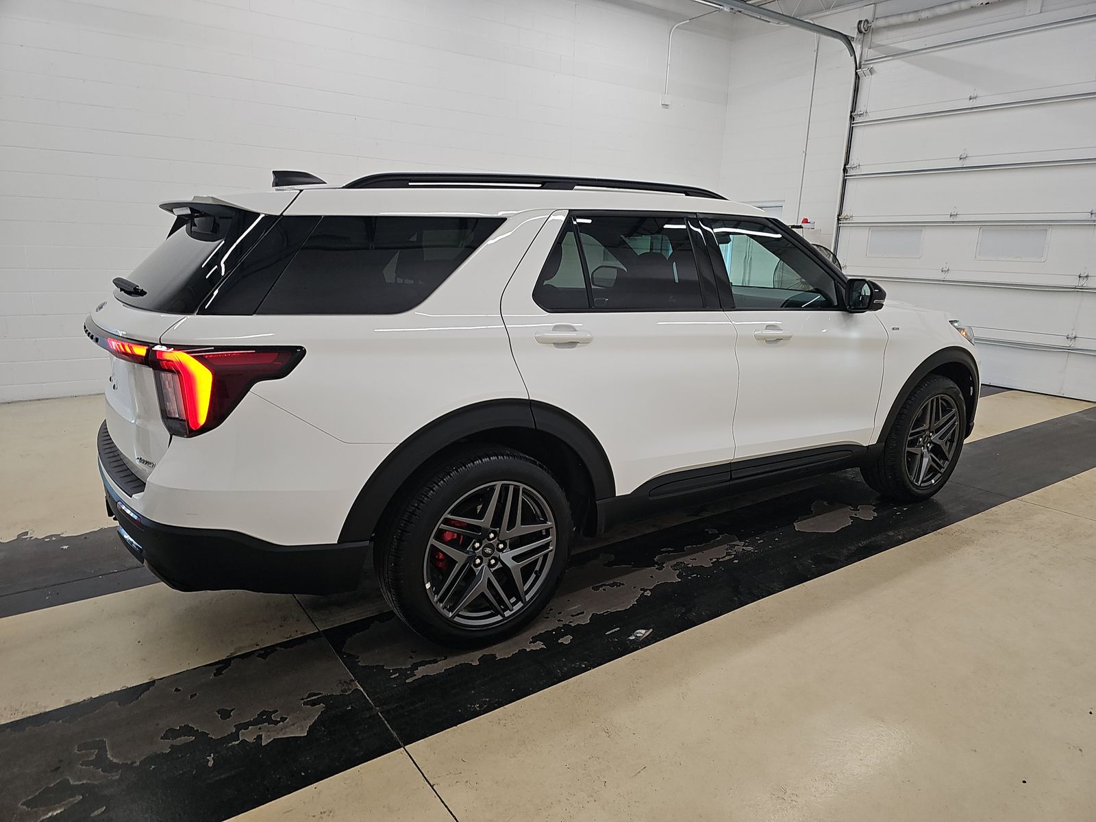 FORD EXPLORER - 5