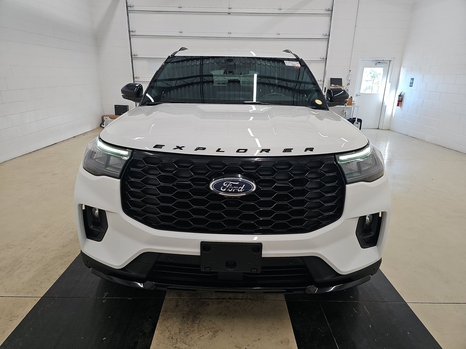 FORD EXPLORER - 3