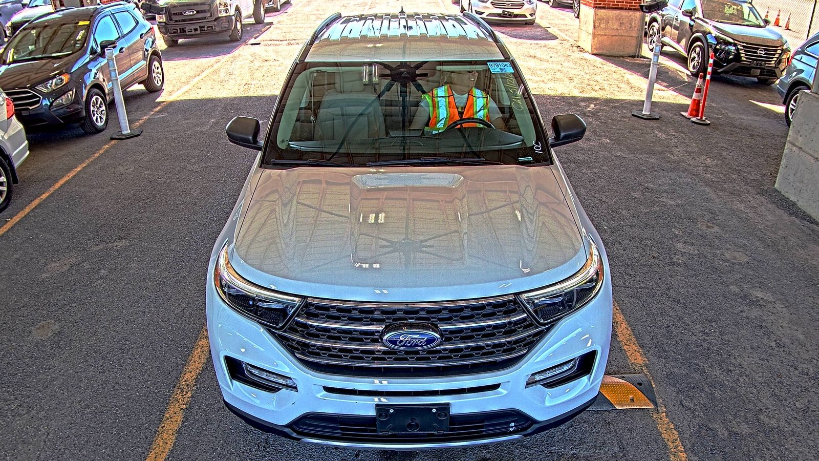 FORD EXPLORER - 3