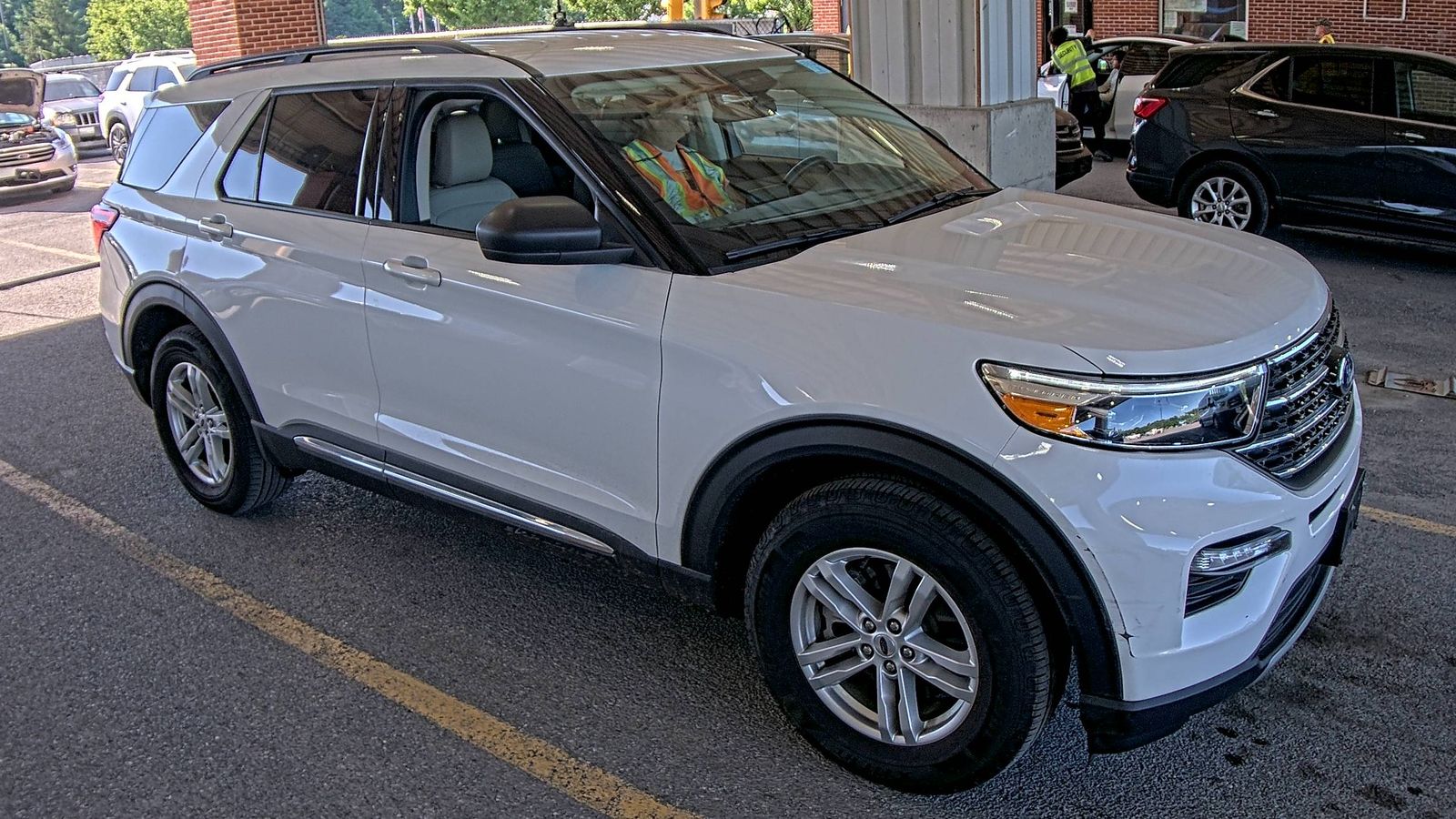 FORD EXPLORER - 4