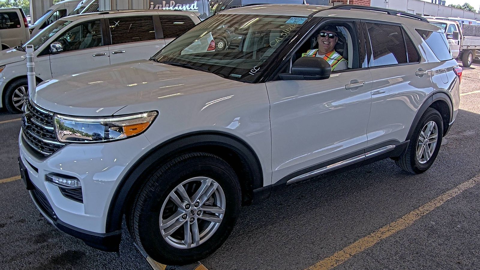 FORD EXPLORER - 1
