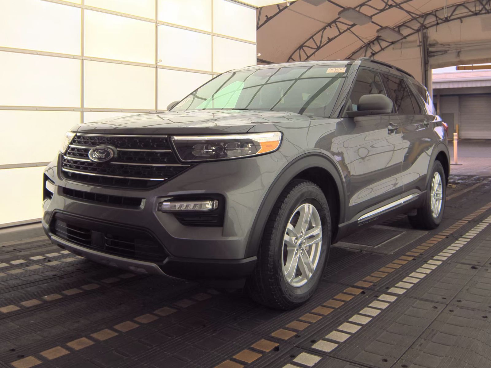 FORD EXPLORER - 1