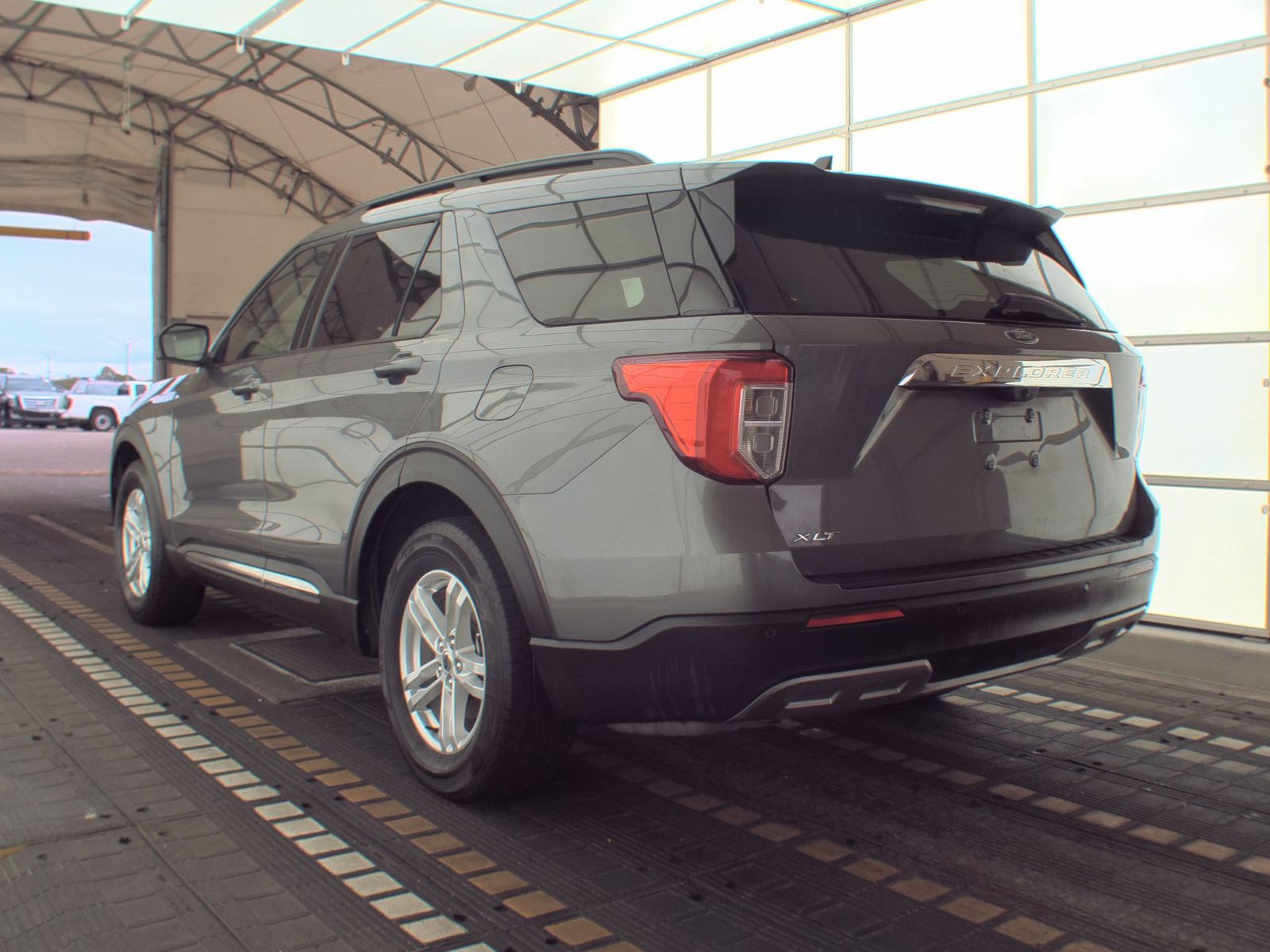 FORD EXPLORER - 9