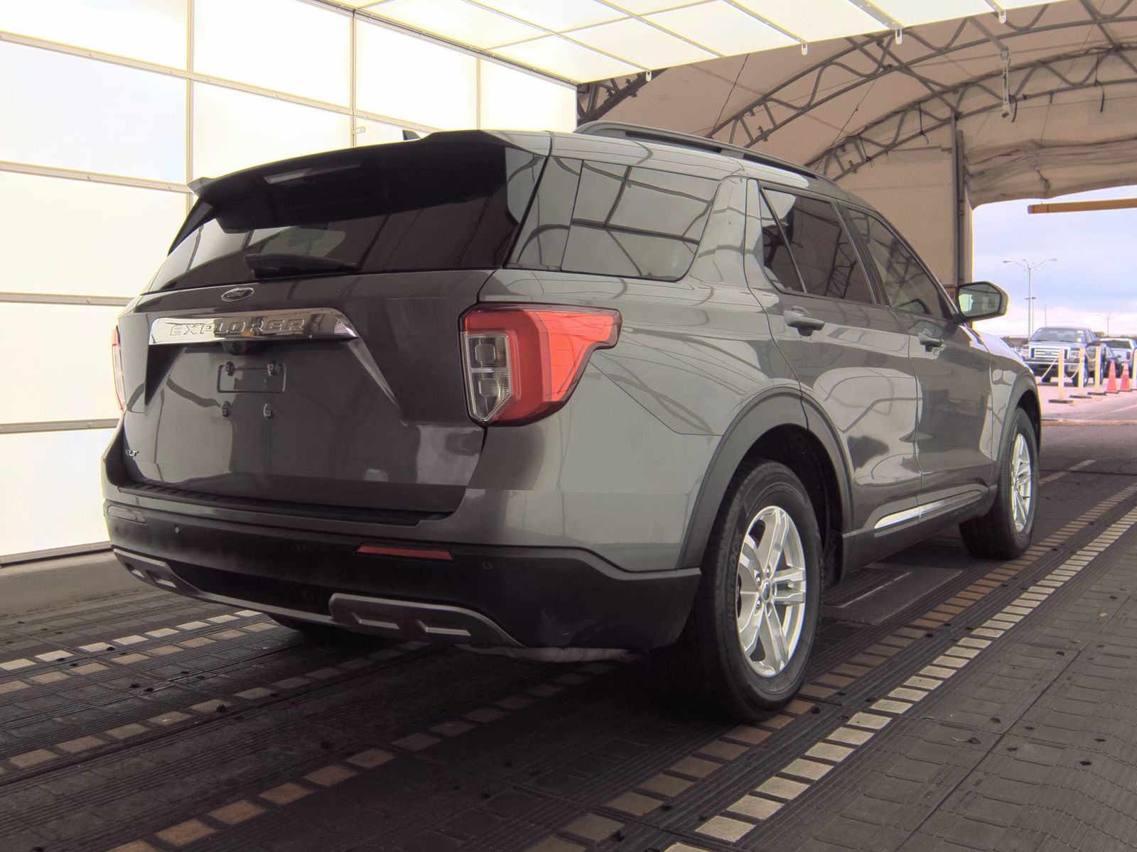 FORD EXPLORER - 6