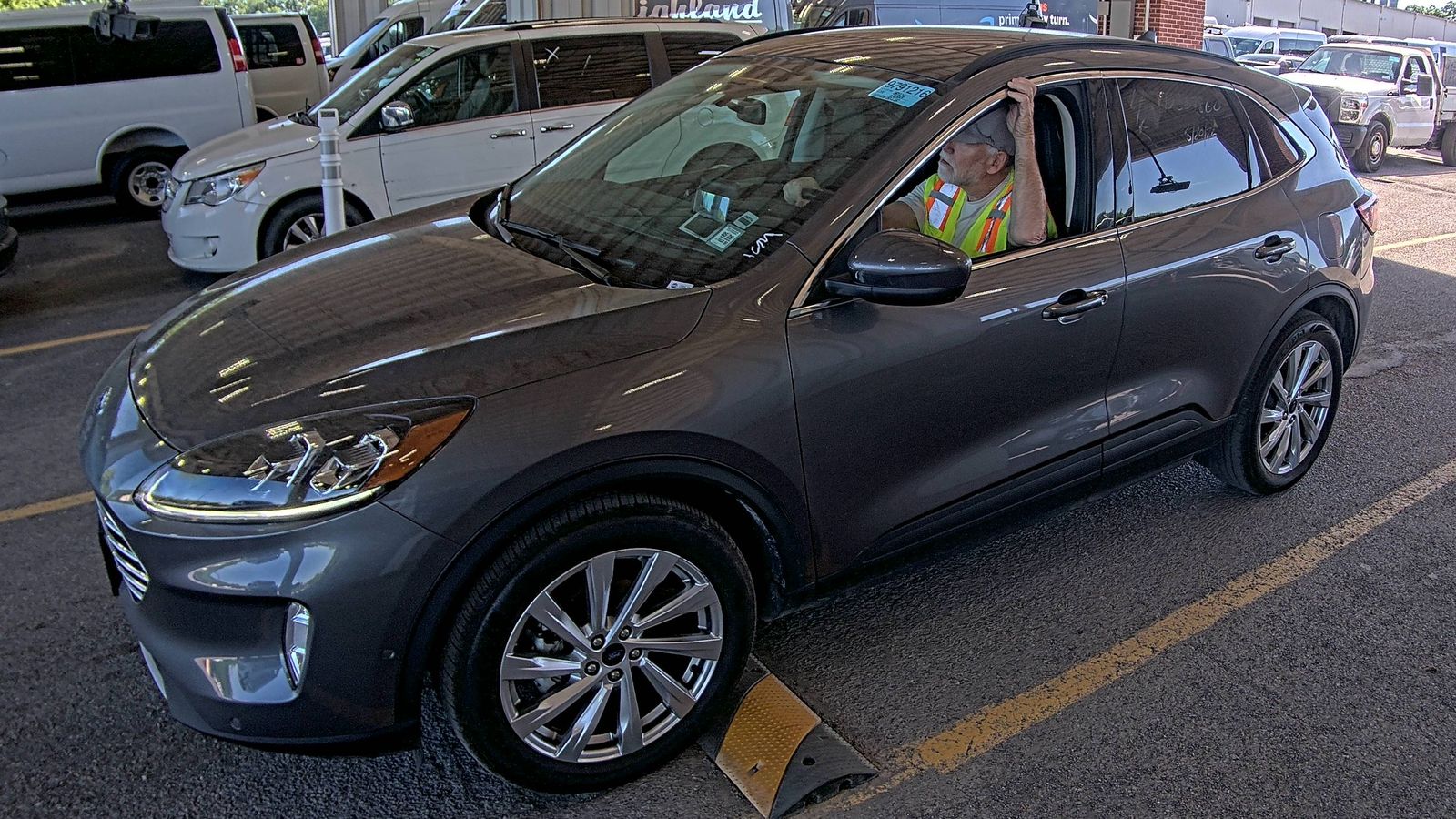 FORD ESCAPE - 1