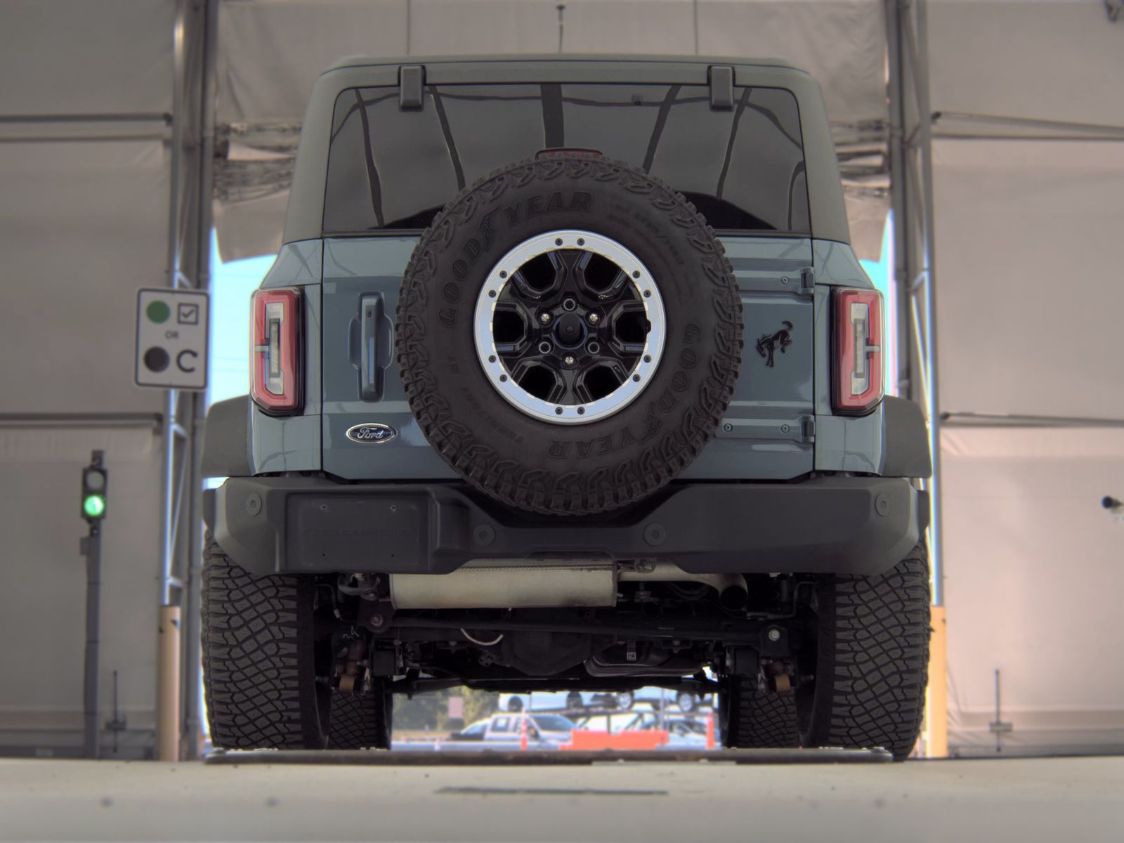 FORD BRONCO - 8