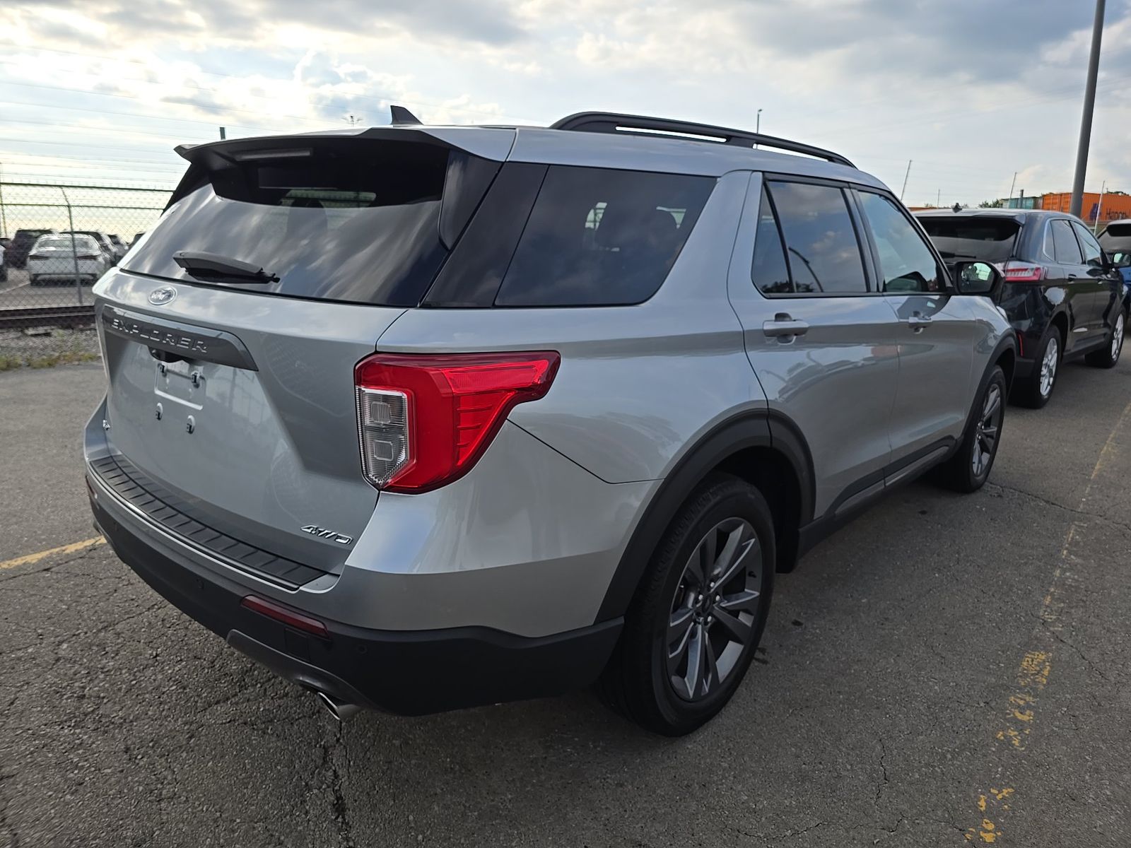 FORD EXPLORER - 5