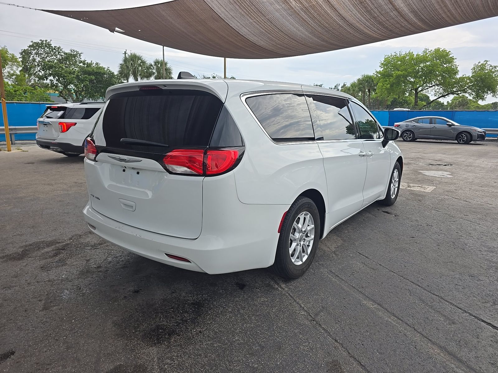 CHRYSLER VOYAGER - 5