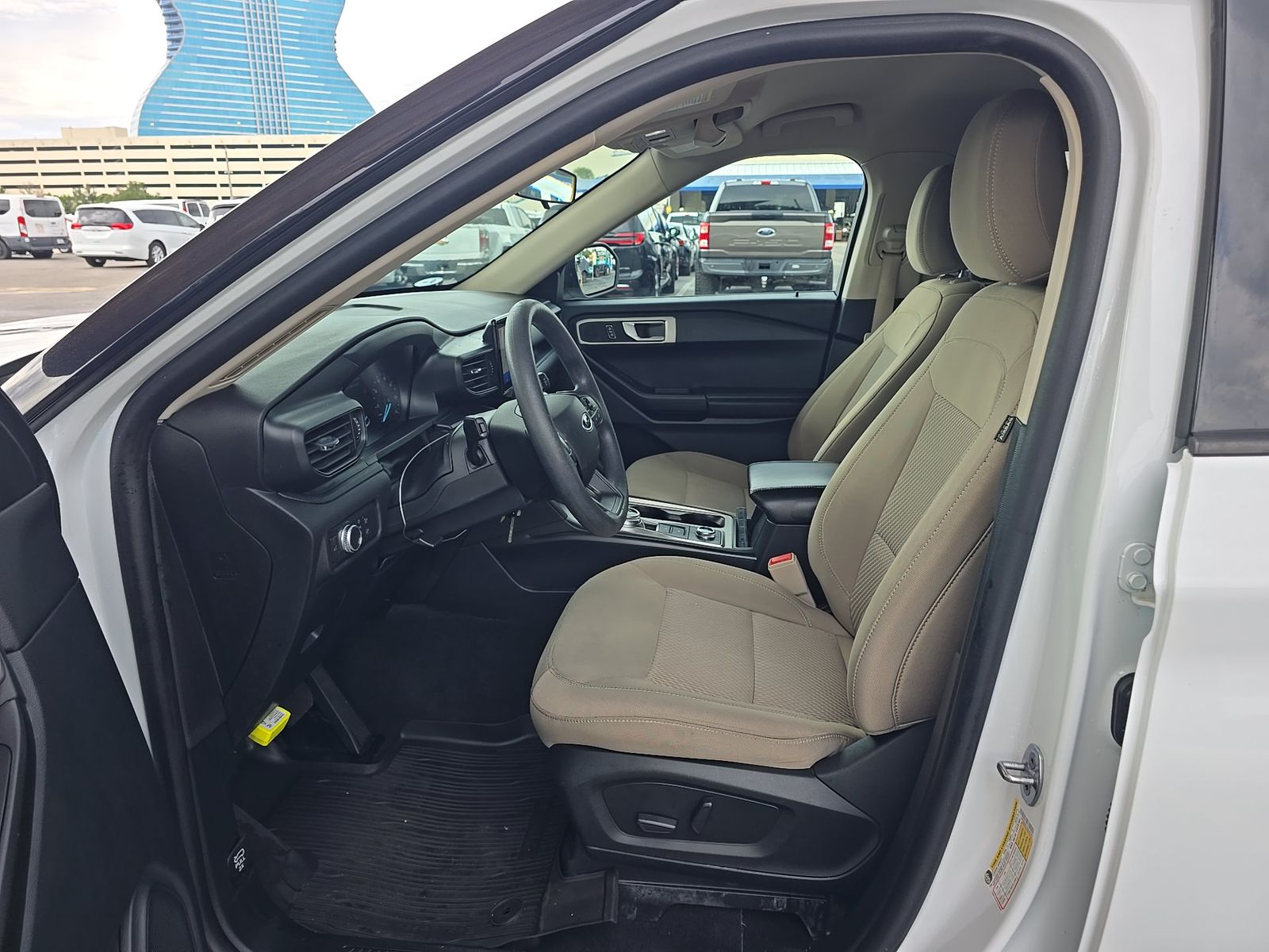 FORD EXPLORER - 8