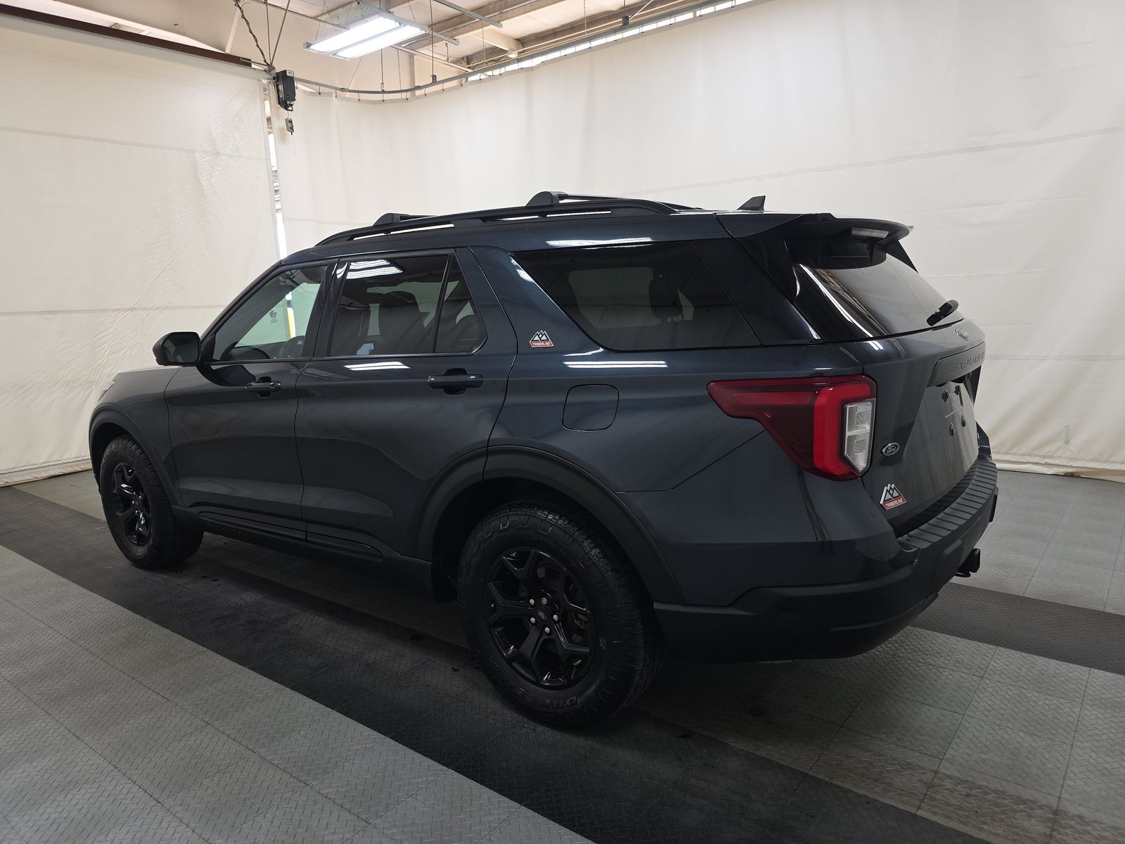 FORD EXPLORER - 7