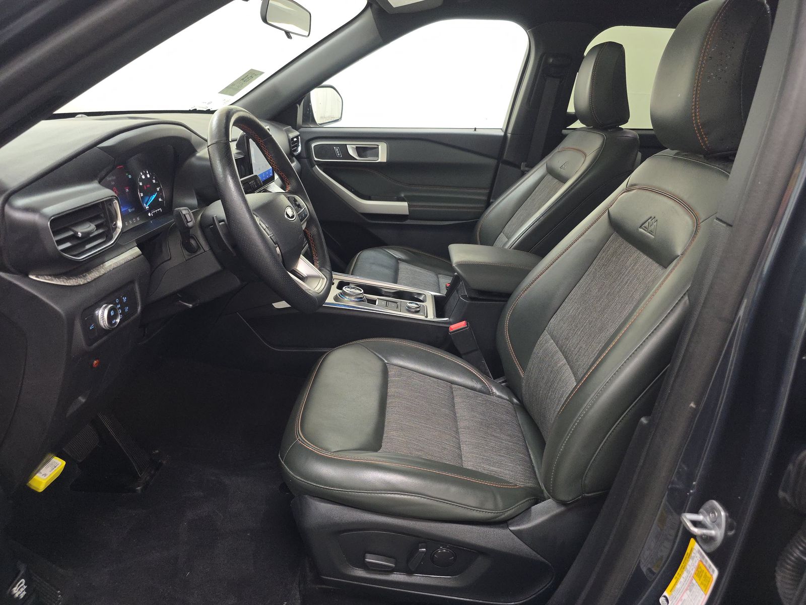 FORD EXPLORER - 8