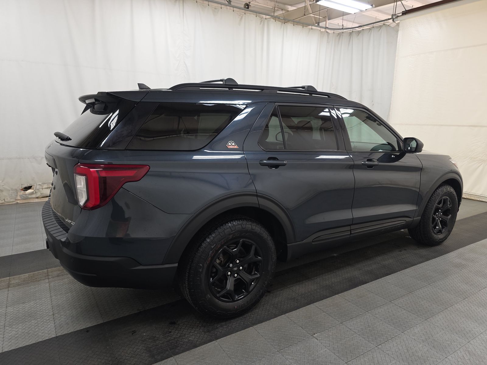 FORD EXPLORER - 5