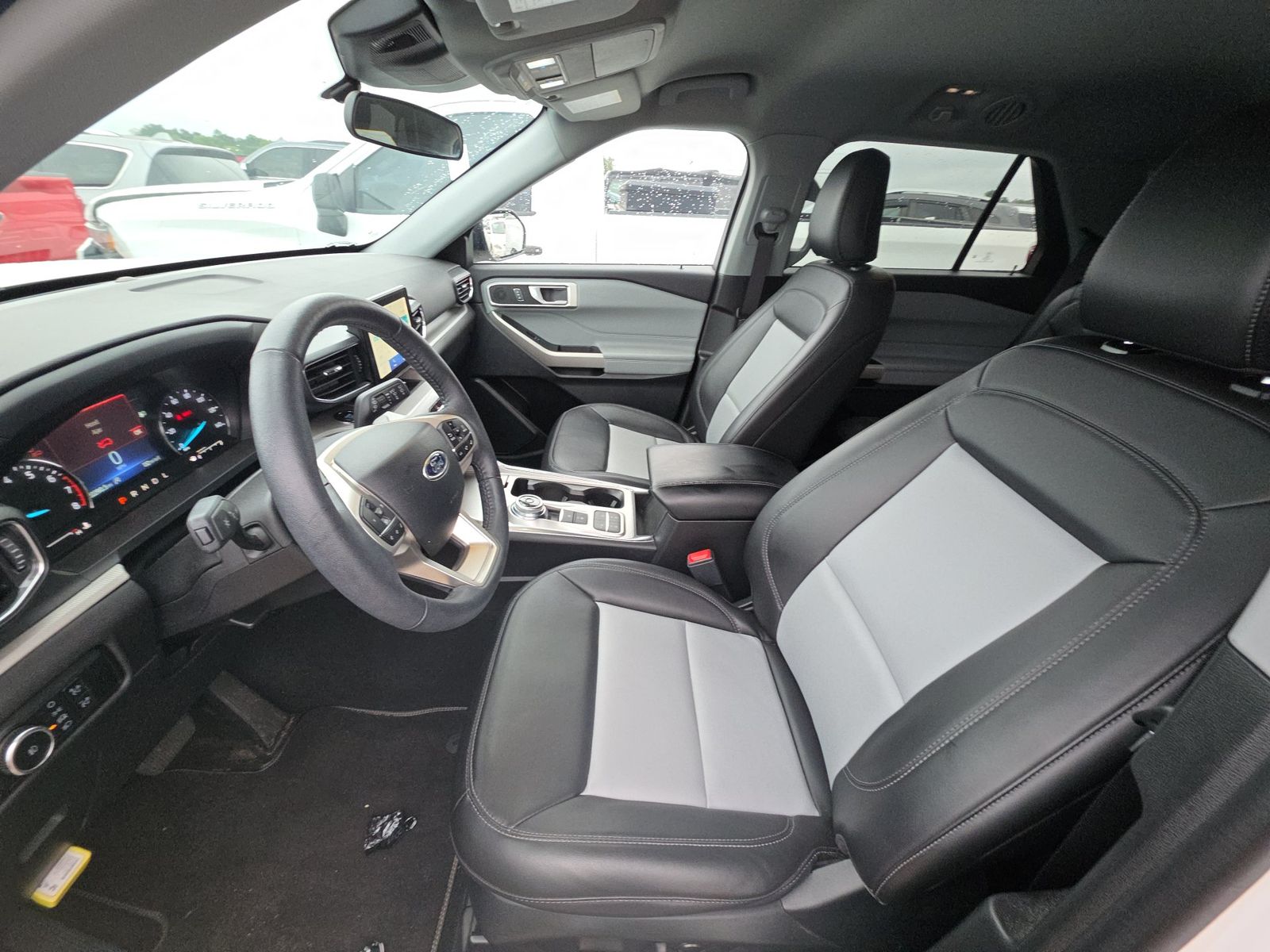FORD EXPLORER - 8