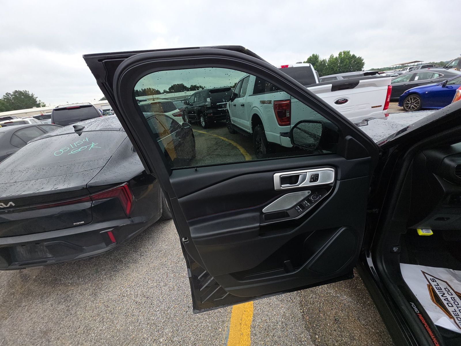 FORD EXPLORER - 10