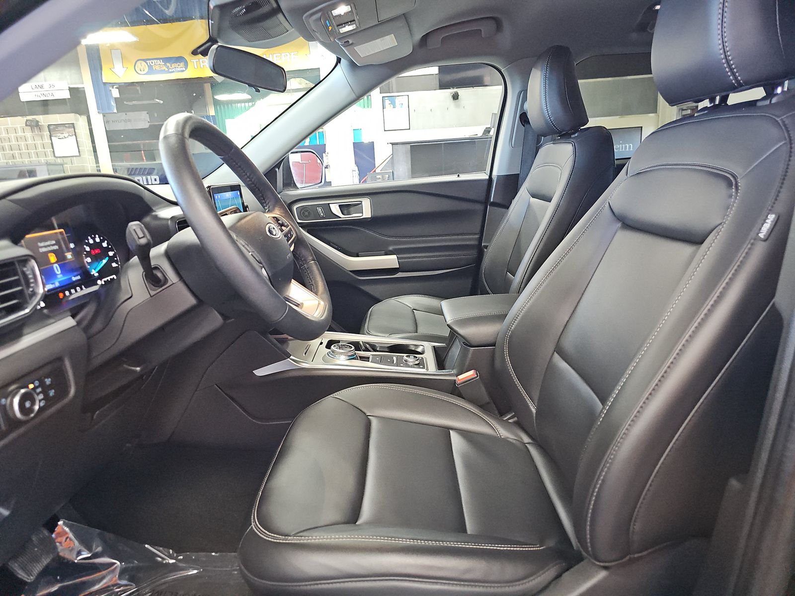 FORD EXPLORER - 8