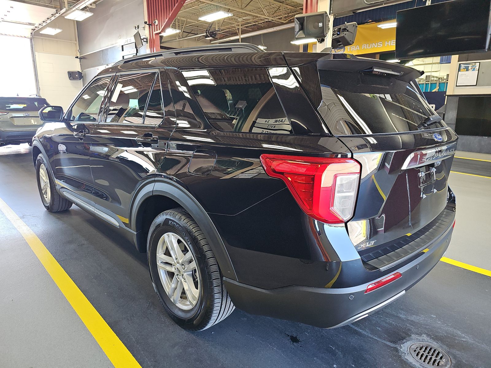 FORD EXPLORER - 7