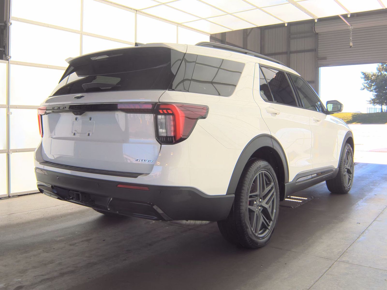 FORD EXPLORER - 6