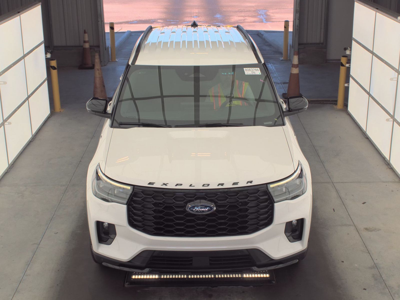 FORD EXPLORER - 3
